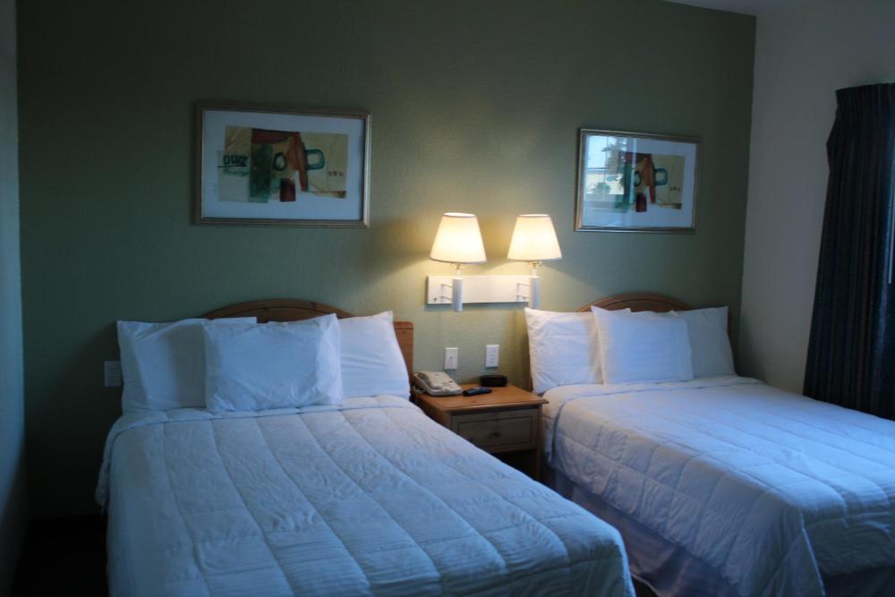 Standard Studio with Two Double Beds interior